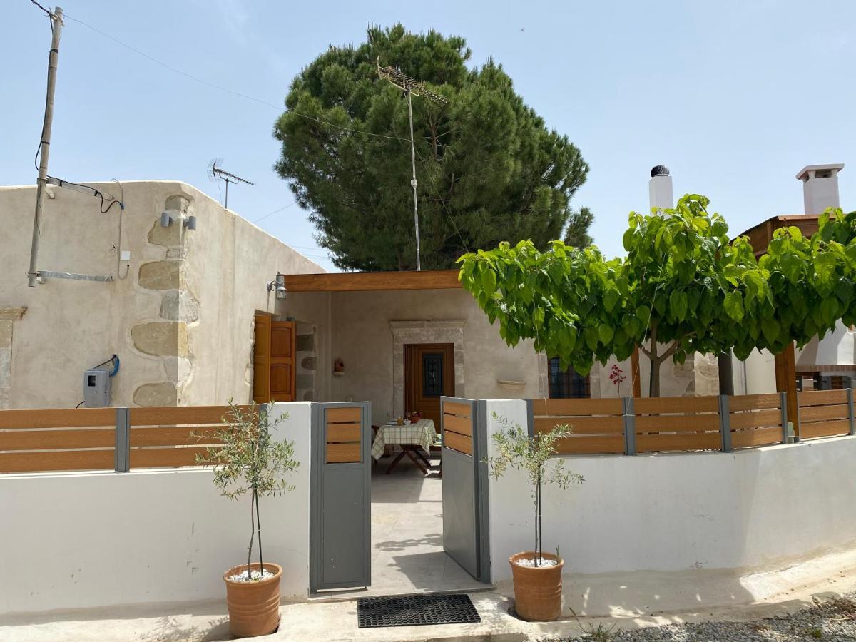Avli House Vori Villa Exteriör bild