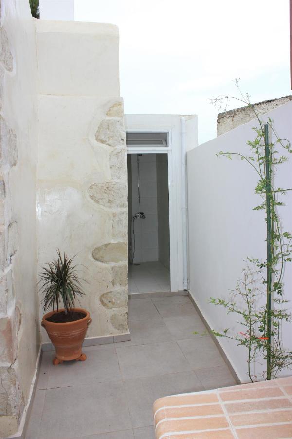 Avli House Vori Villa Exteriör bild